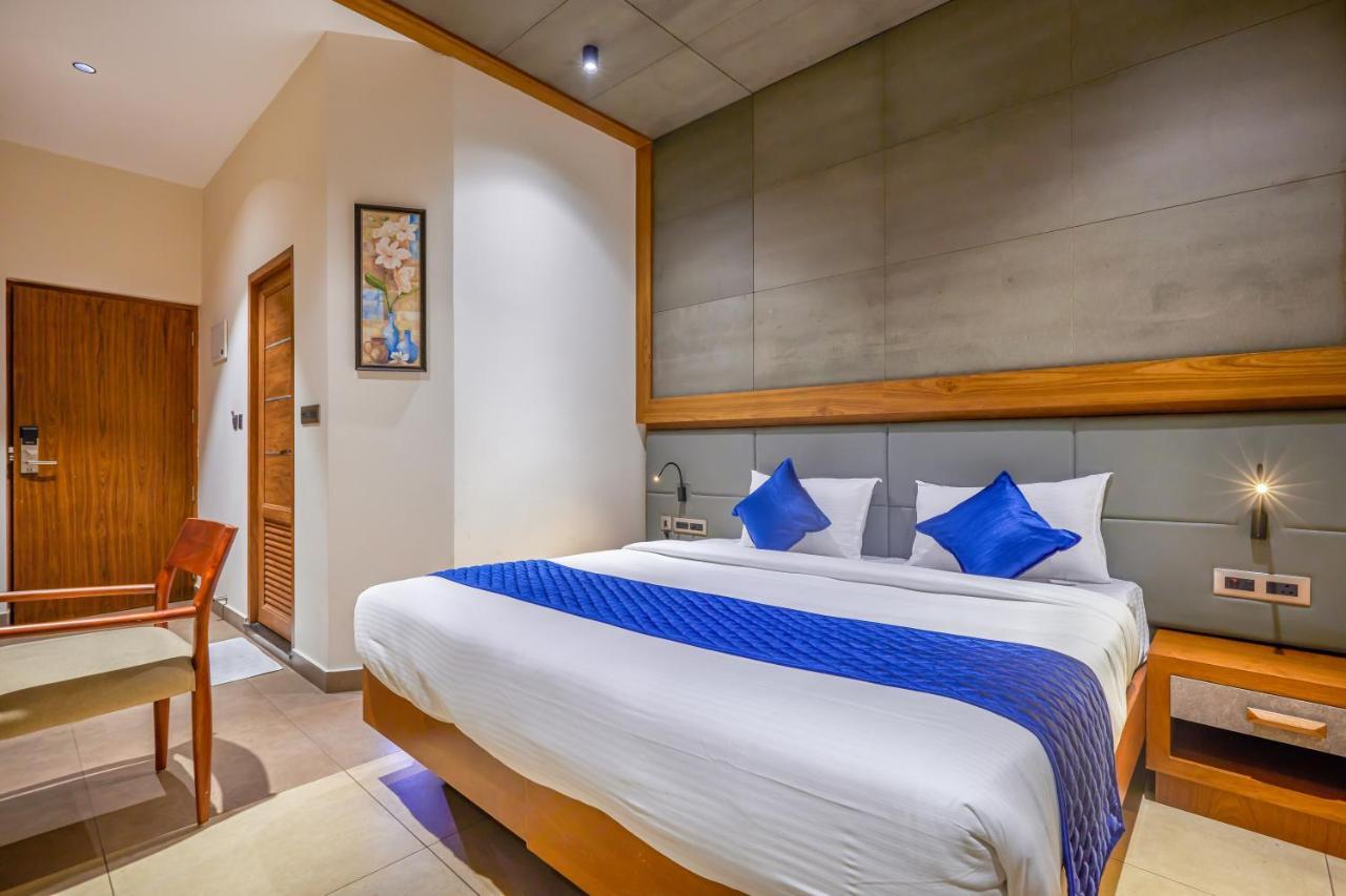 Hotel Cason International Kondotty Экстерьер фото